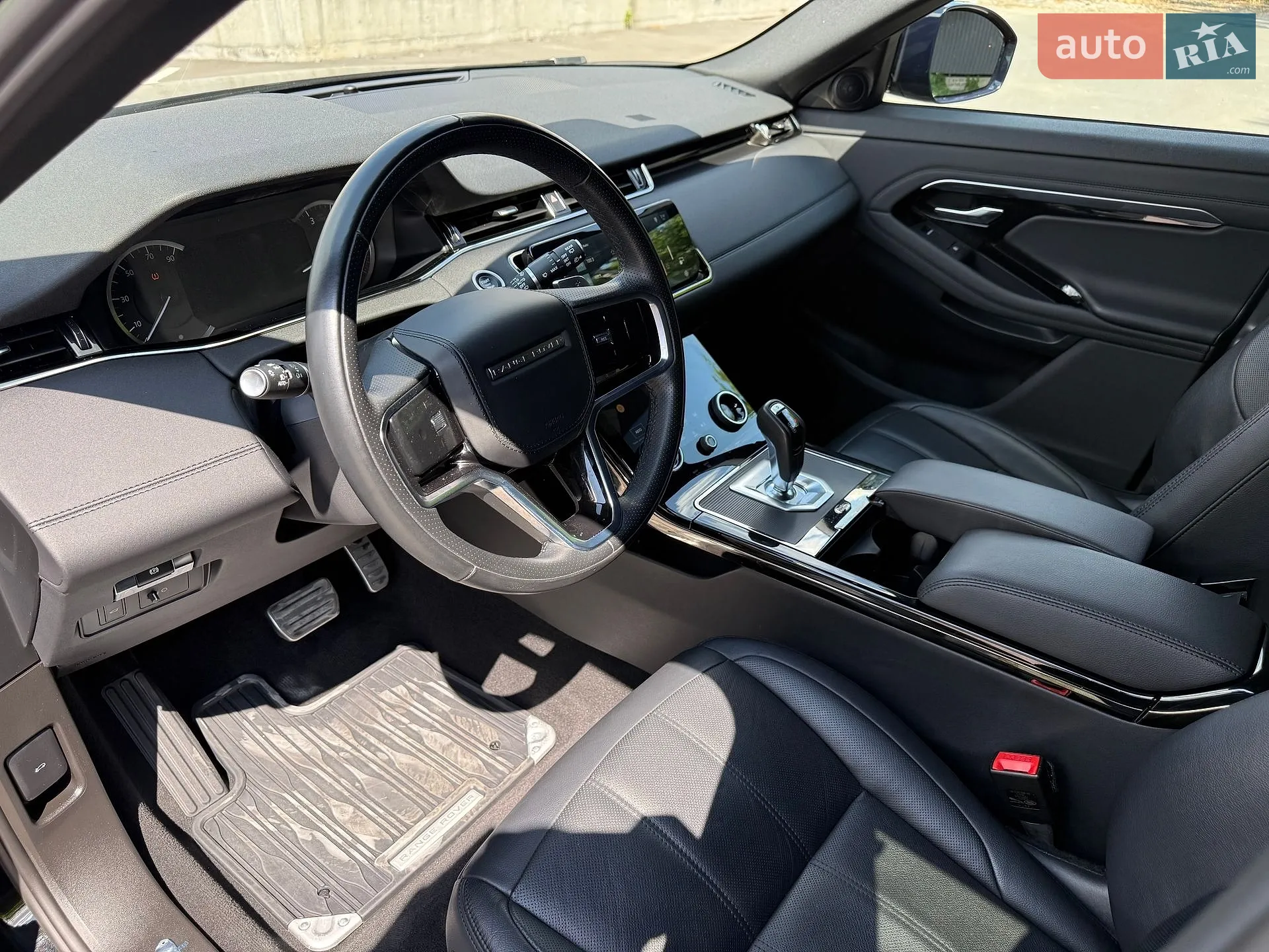 2023 Land Rover Range Rover Evoque - мініатюра 16