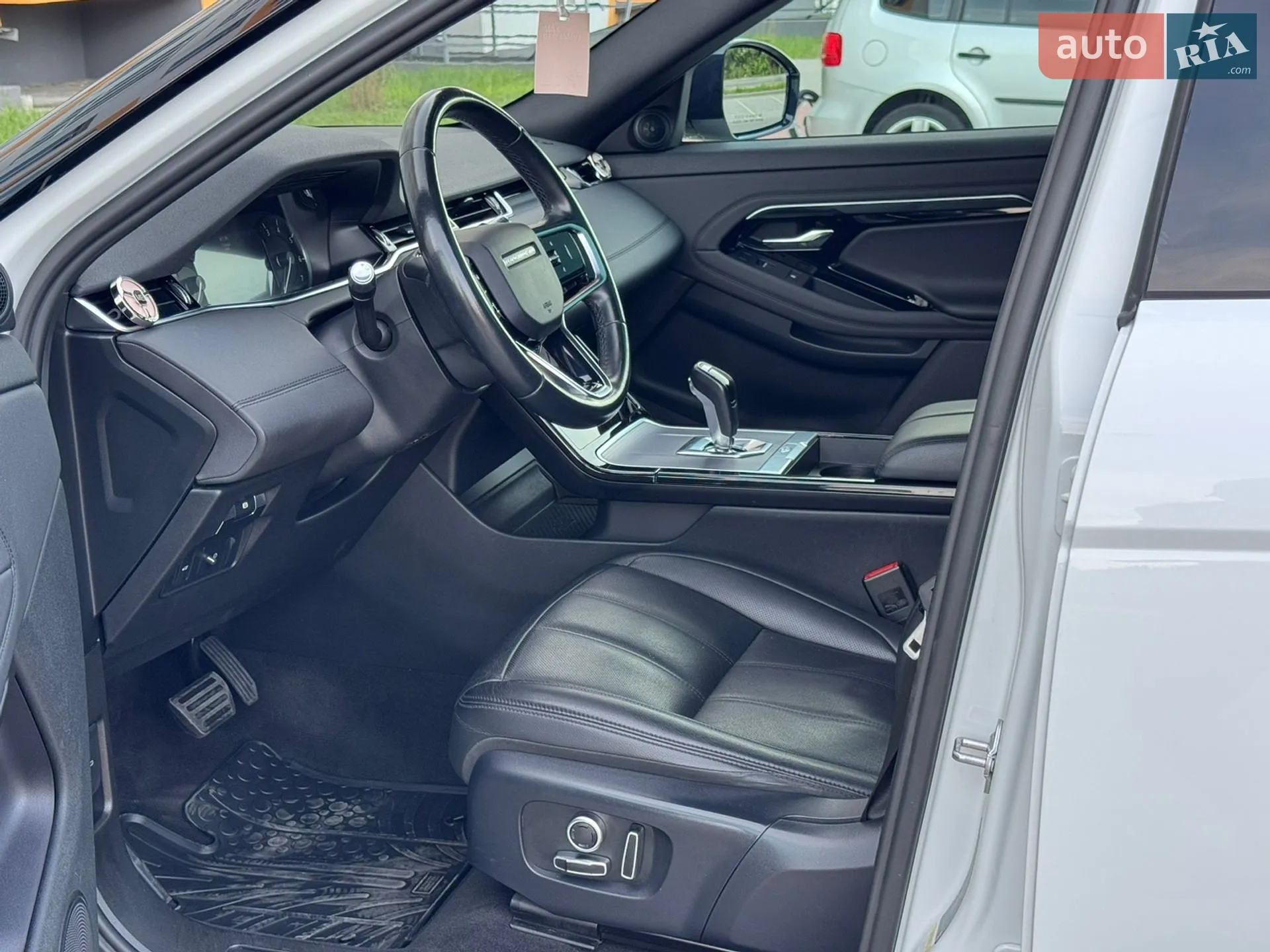 2021 Land Rover Range Rover Evoque - мініатюра 24