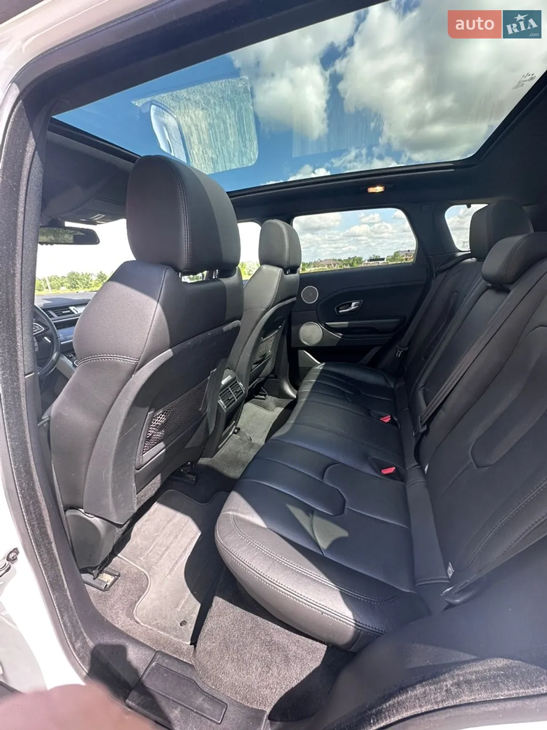 2015 Land Rover Range Rover Evoque - мініатюра 19