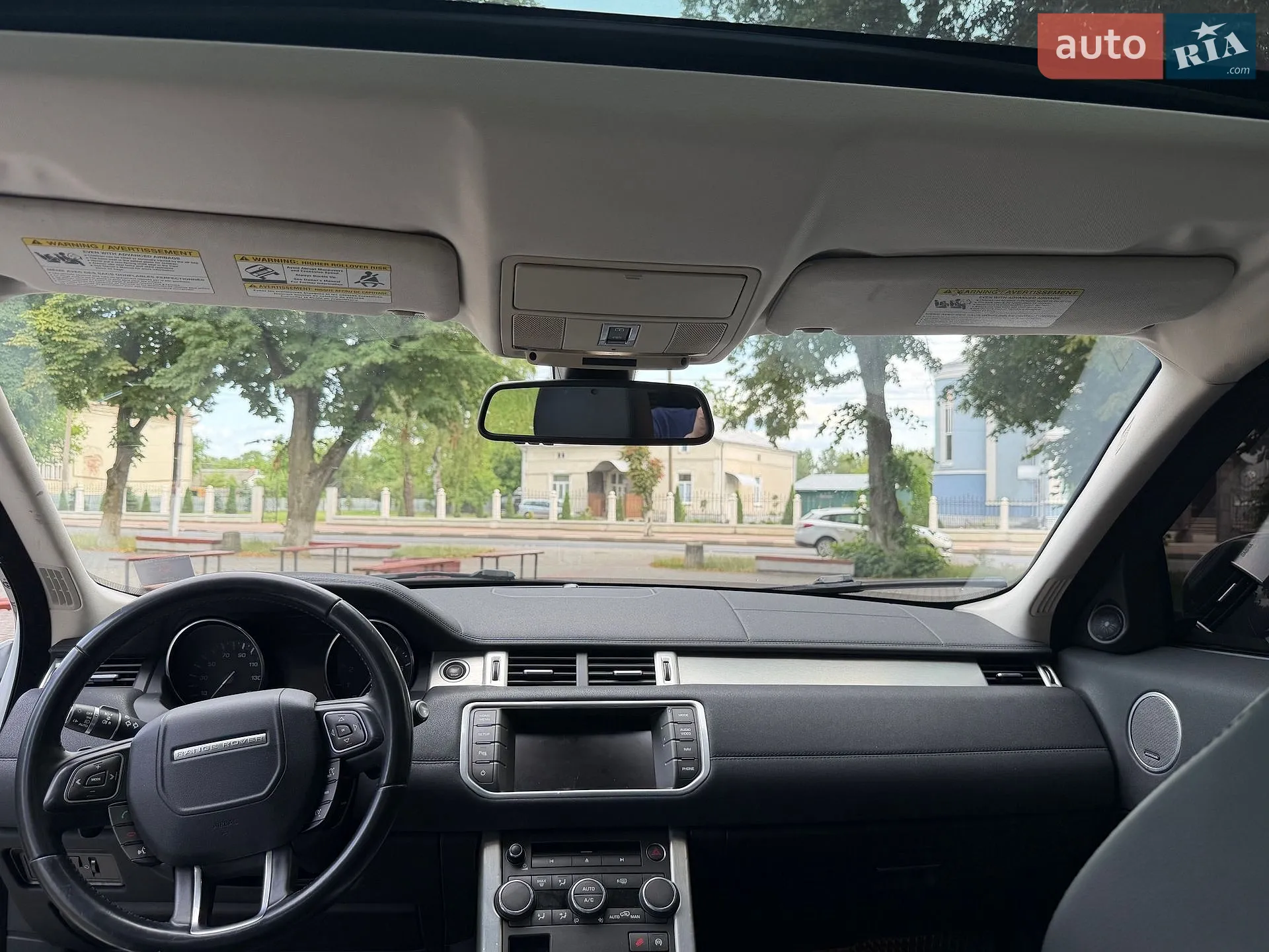 2015 Land Rover Range Rover Evoque - мініатюра 12