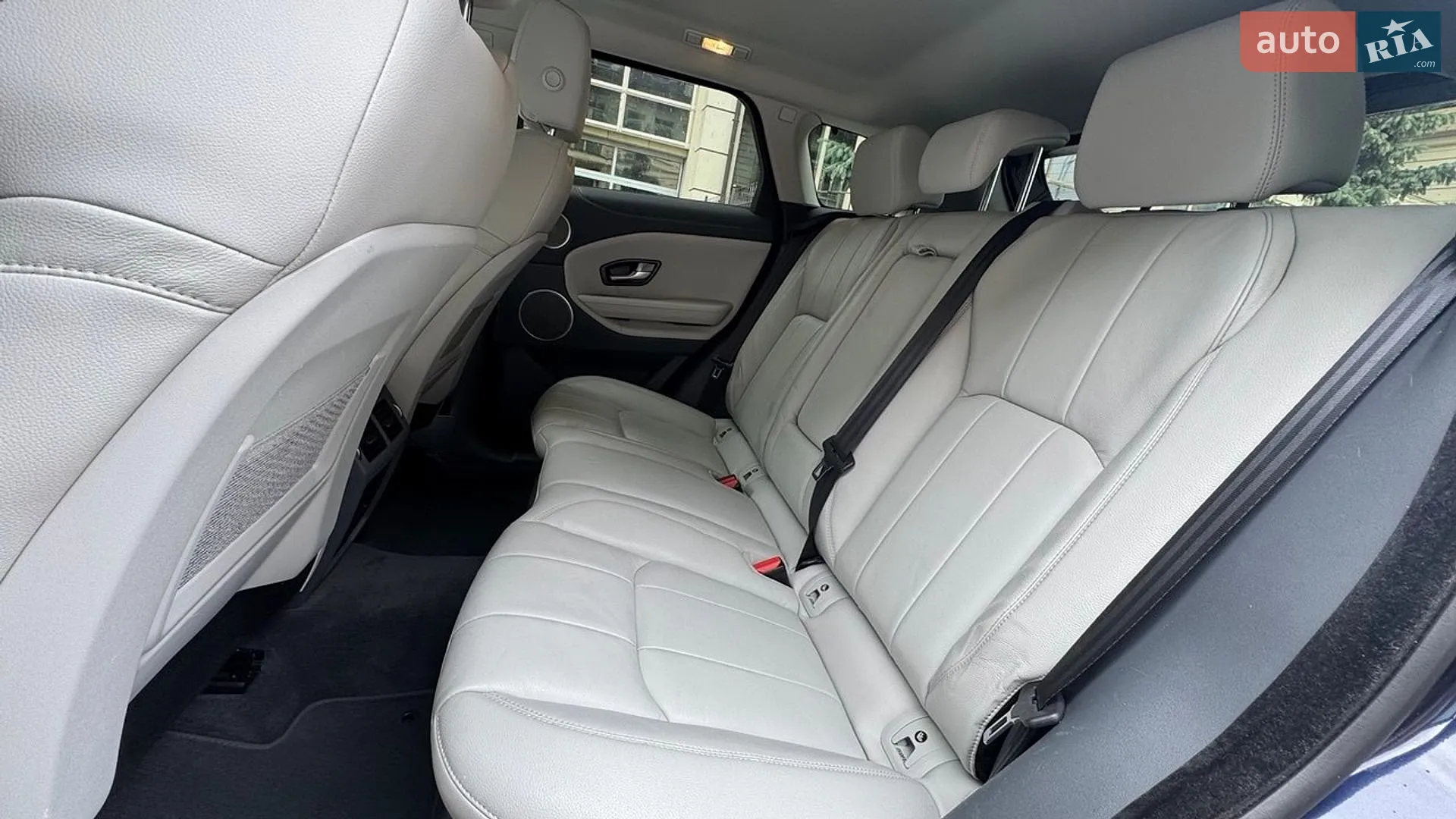 2018 Land Rover Range Rover Evoque - мініатюра 28