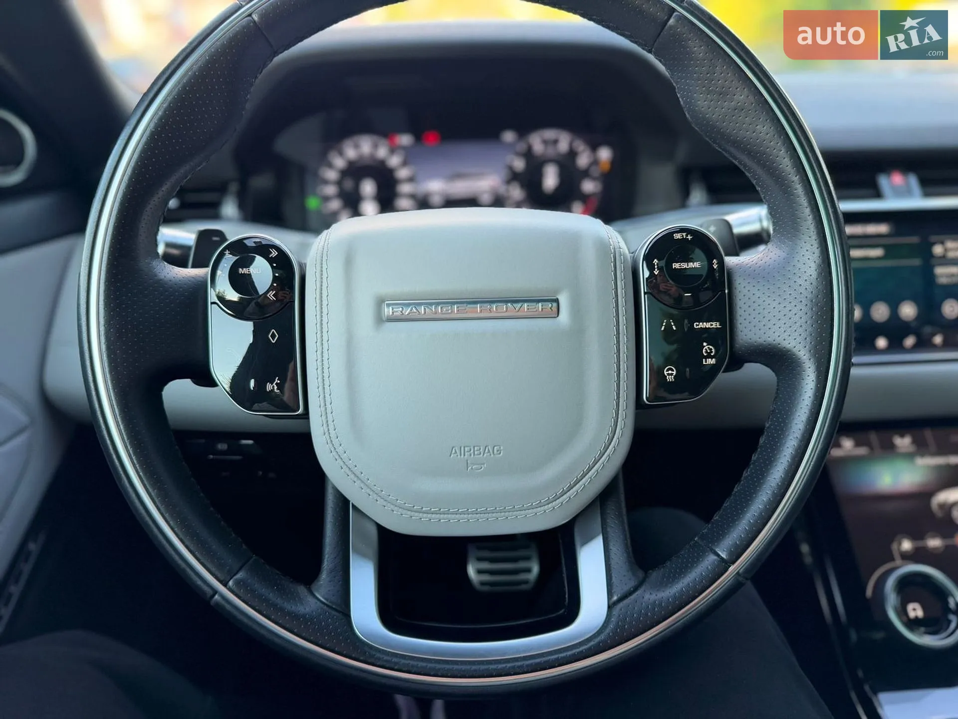 2019 Land Rover Range Rover Evoque - мініатюра 43