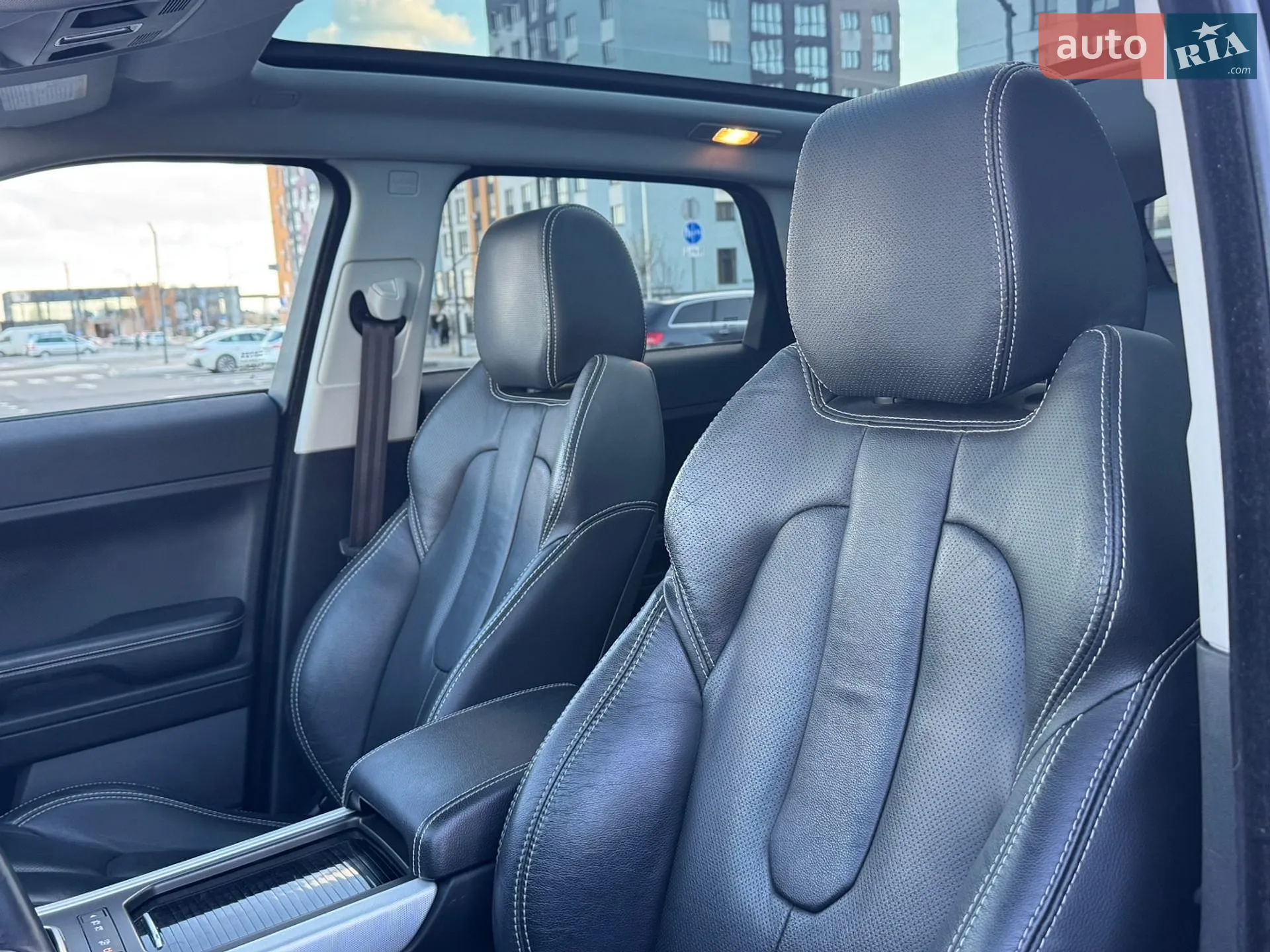 2012 Land Rover Range Rover Evoque - мініатюра 9