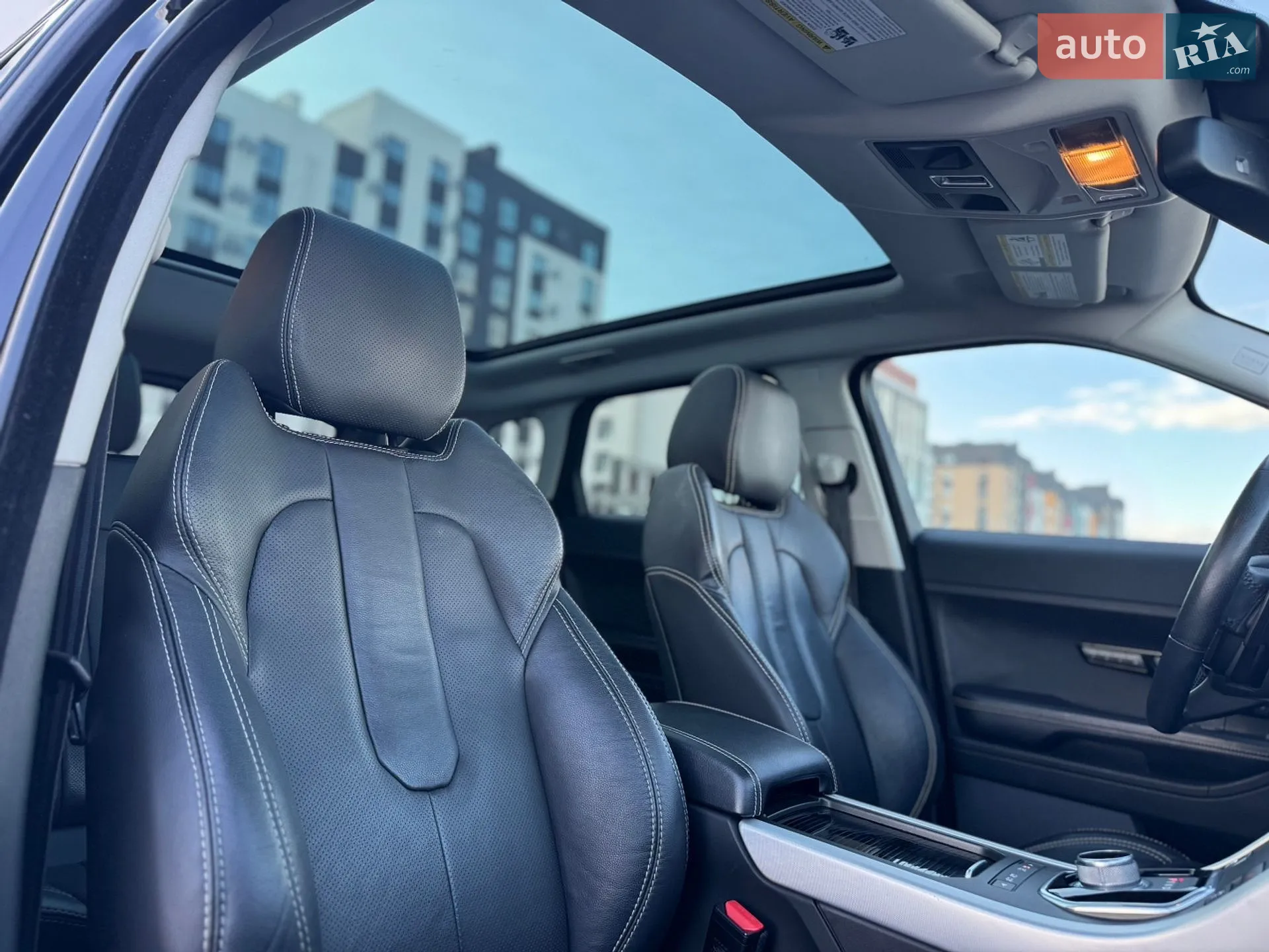 2012 Land Rover Range Rover Evoque - мініатюра 23