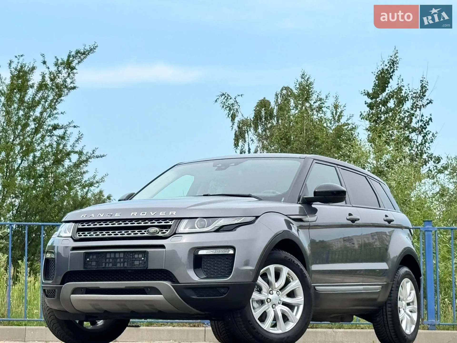 2019 Land Rover Range Rover Evoque - мініатюра 2