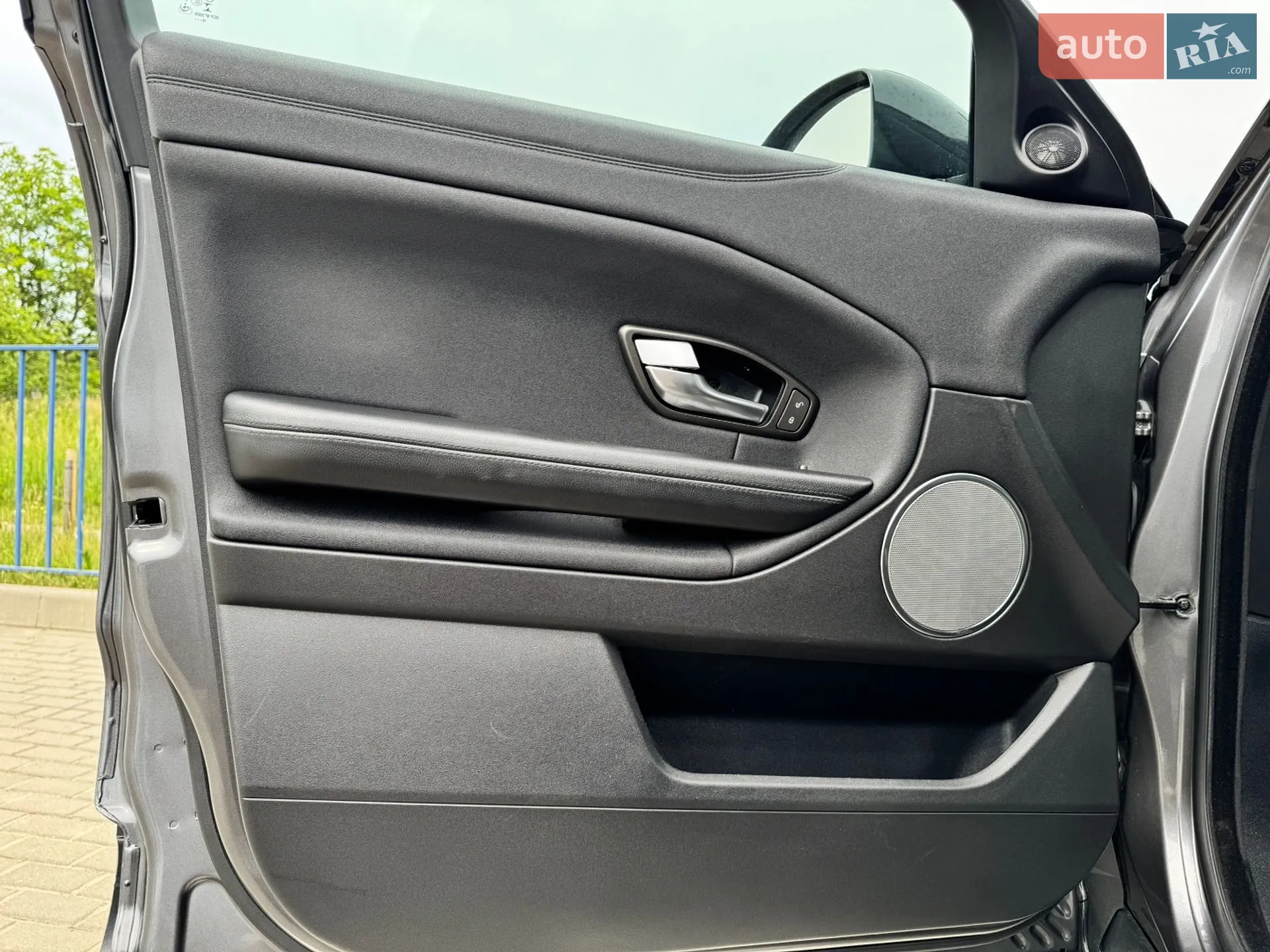 2019 Land Rover Range Rover Evoque - мініатюра 37