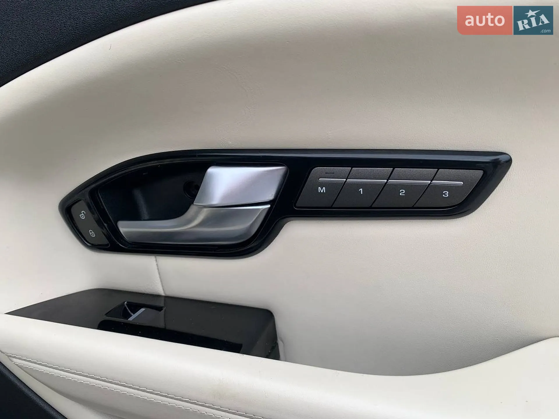 2016 Land Rover Range Rover Evoque - мініатюра 19