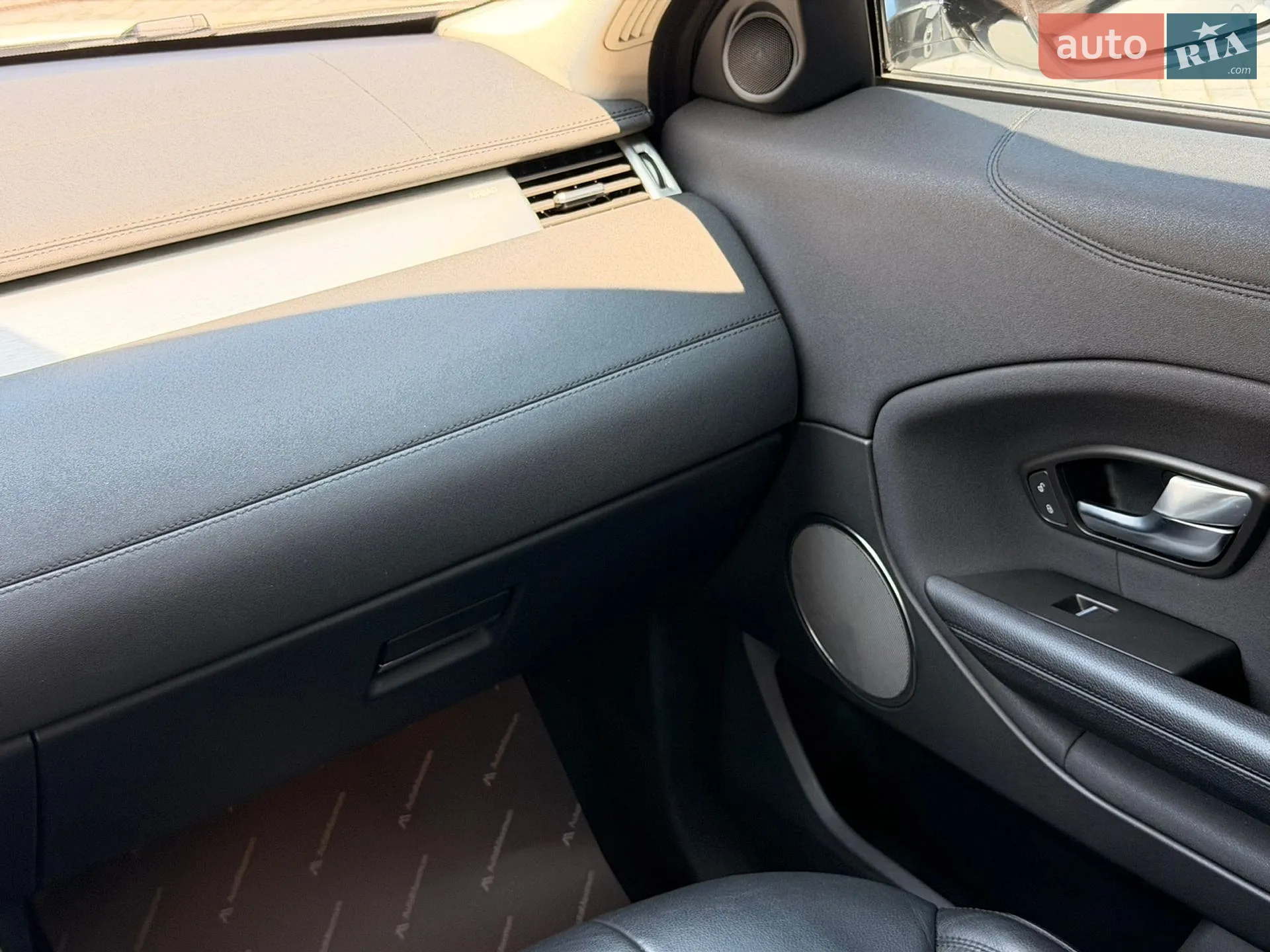 2015 Land Rover Range Rover Evoque - мініатюра 20