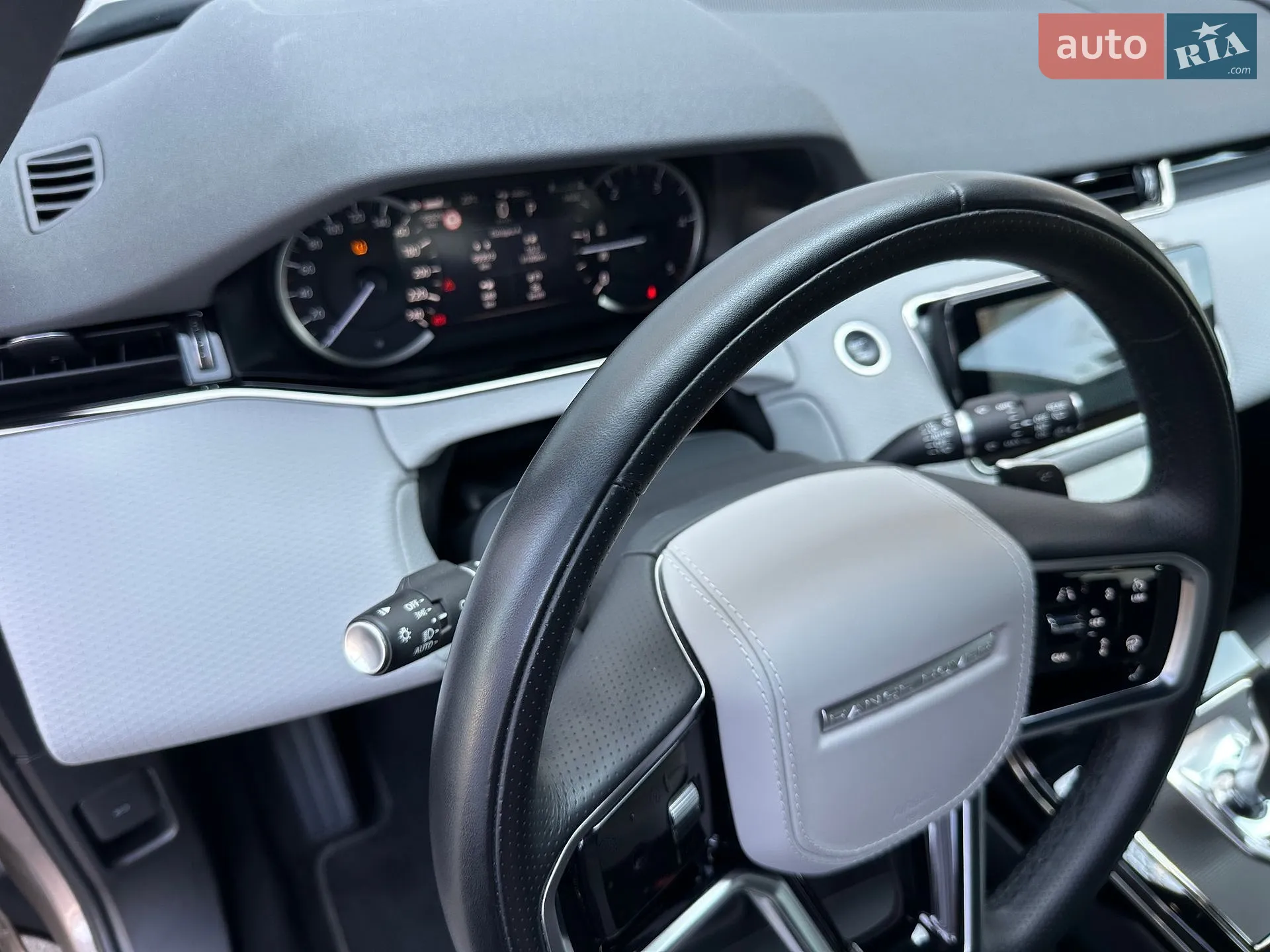2023 Land Rover Range Rover Evoque - мініатюра 17