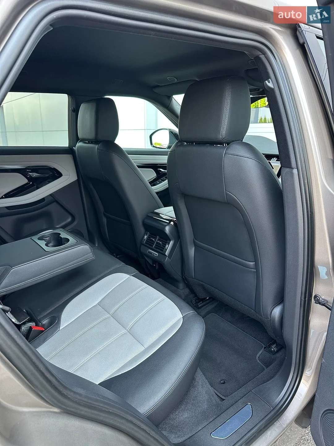 2023 Land Rover Range Rover Evoque - мініатюра 26