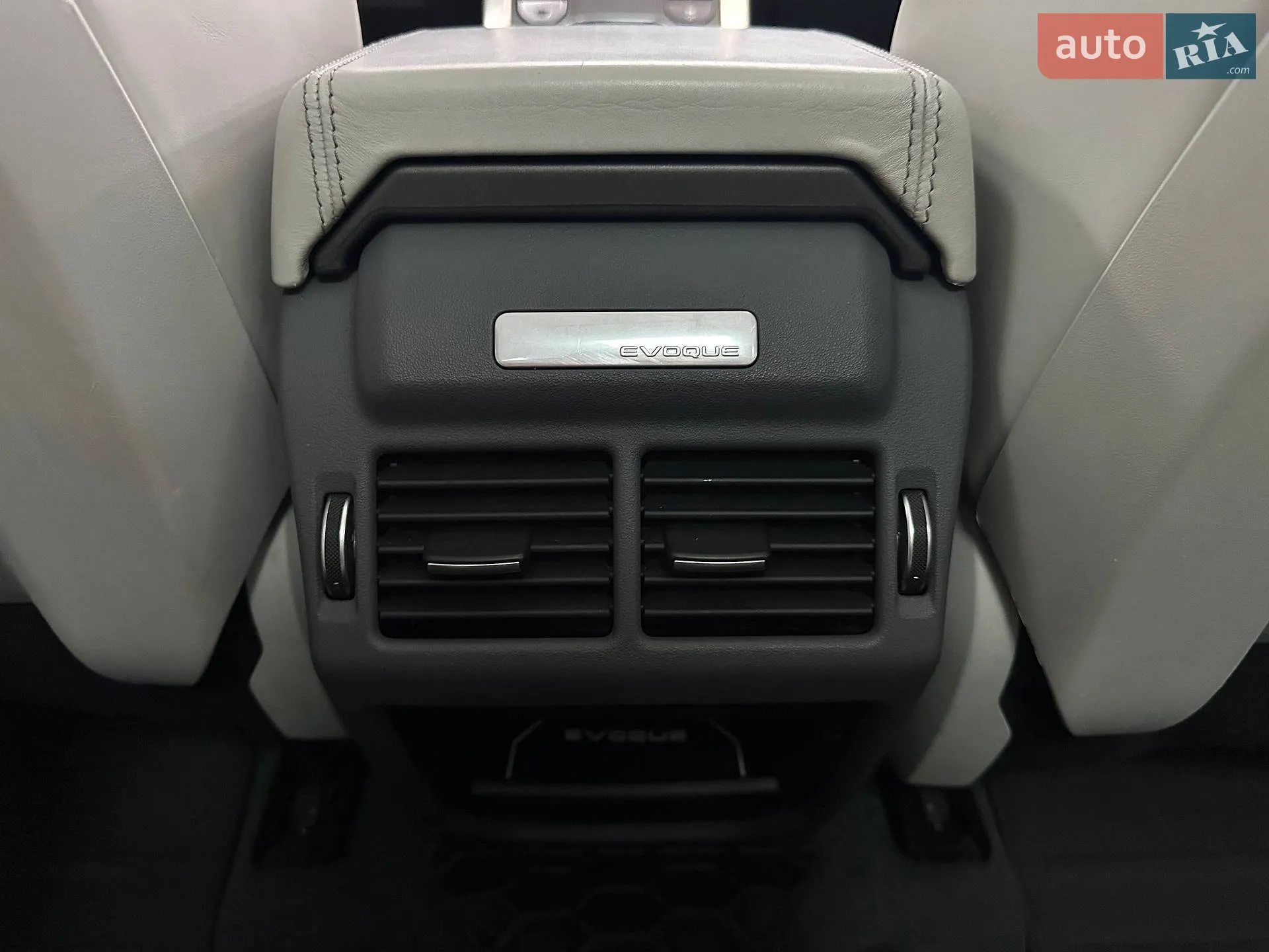 2015 Land Rover Range Rover Evoque - мініатюра 28