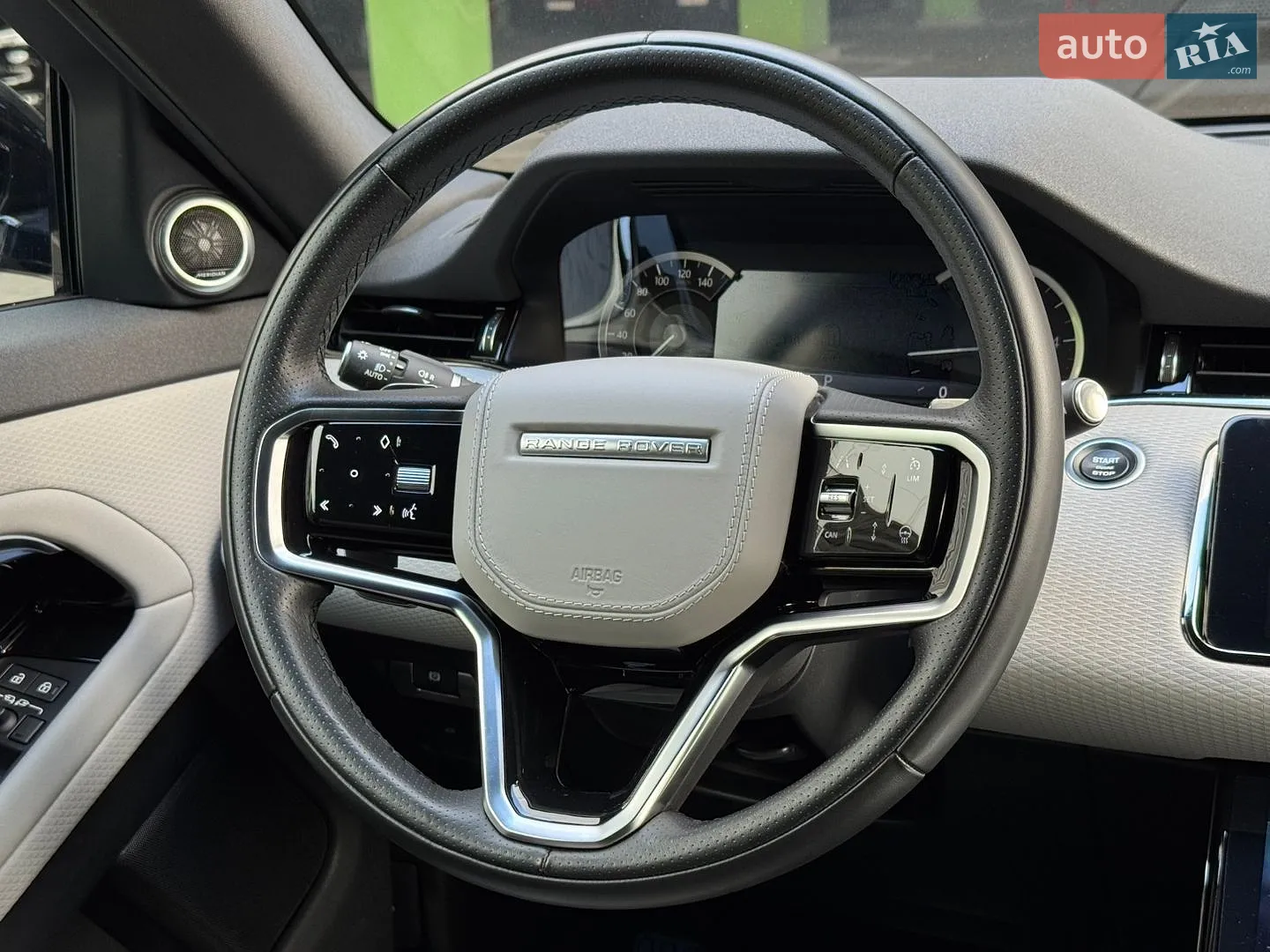 2022 Land Rover Range Rover Evoque - мініатюра 23