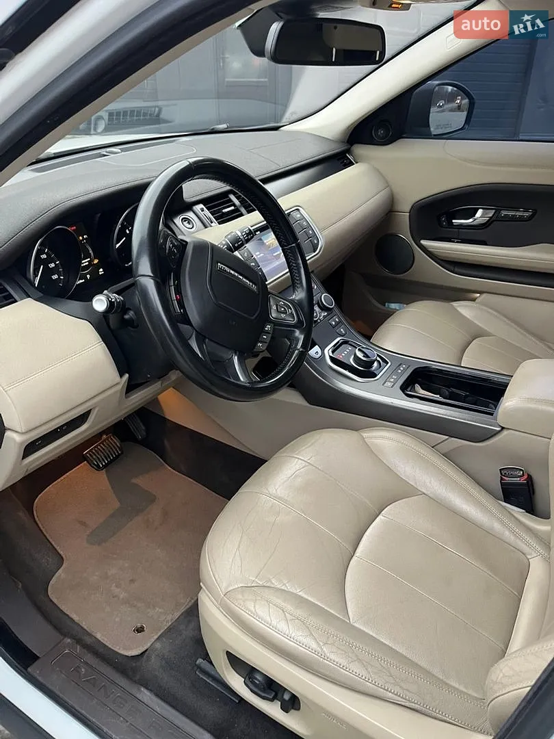 2017 Land Rover Range Rover Evoque - мініатюра 15