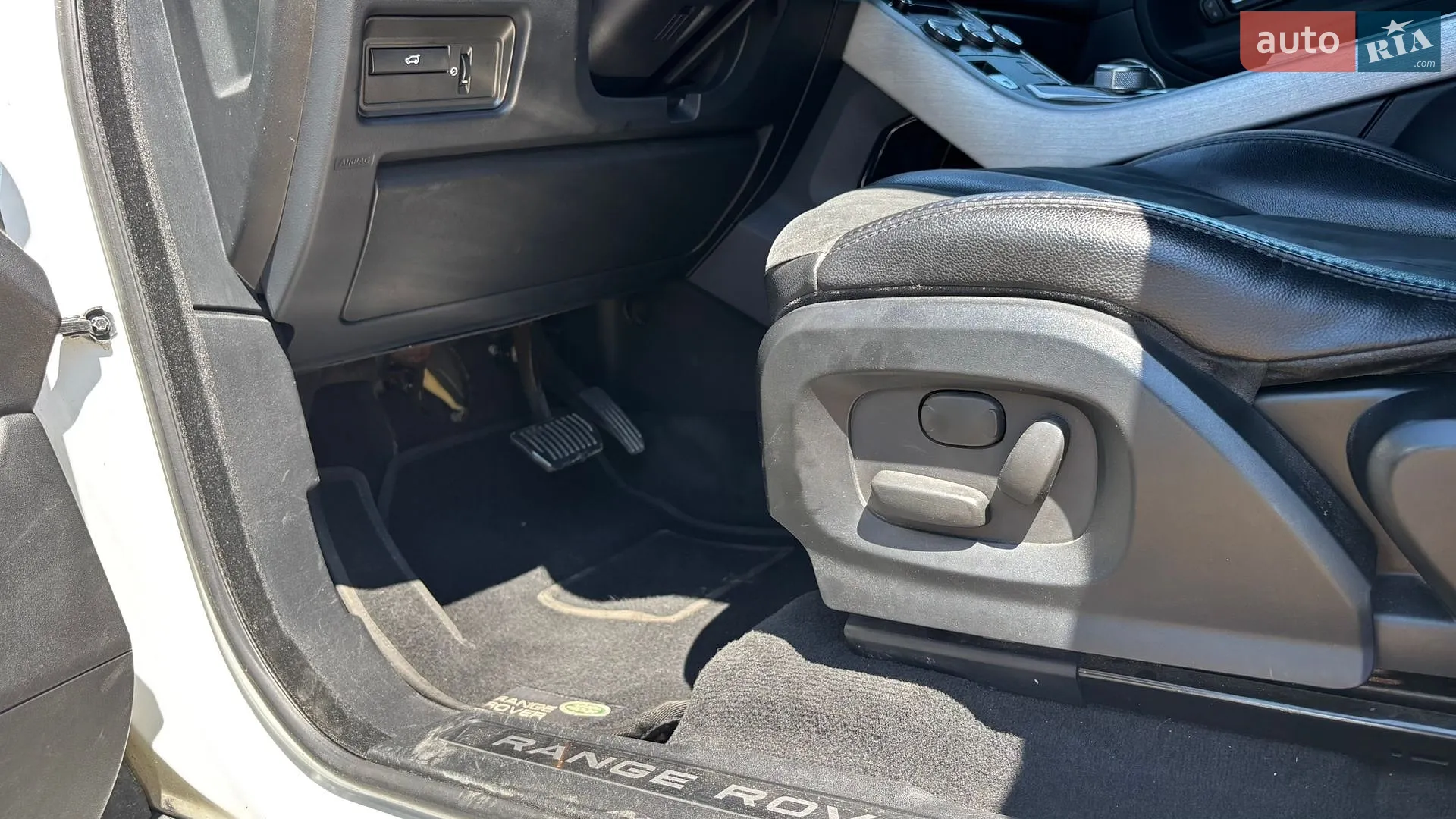 2014 Land Rover Range Rover Evoque - мініатюра 24