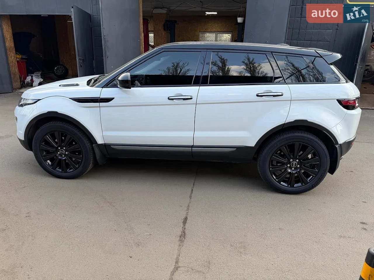 2015 Land Rover Range Rover Evoque - мініатюра 14