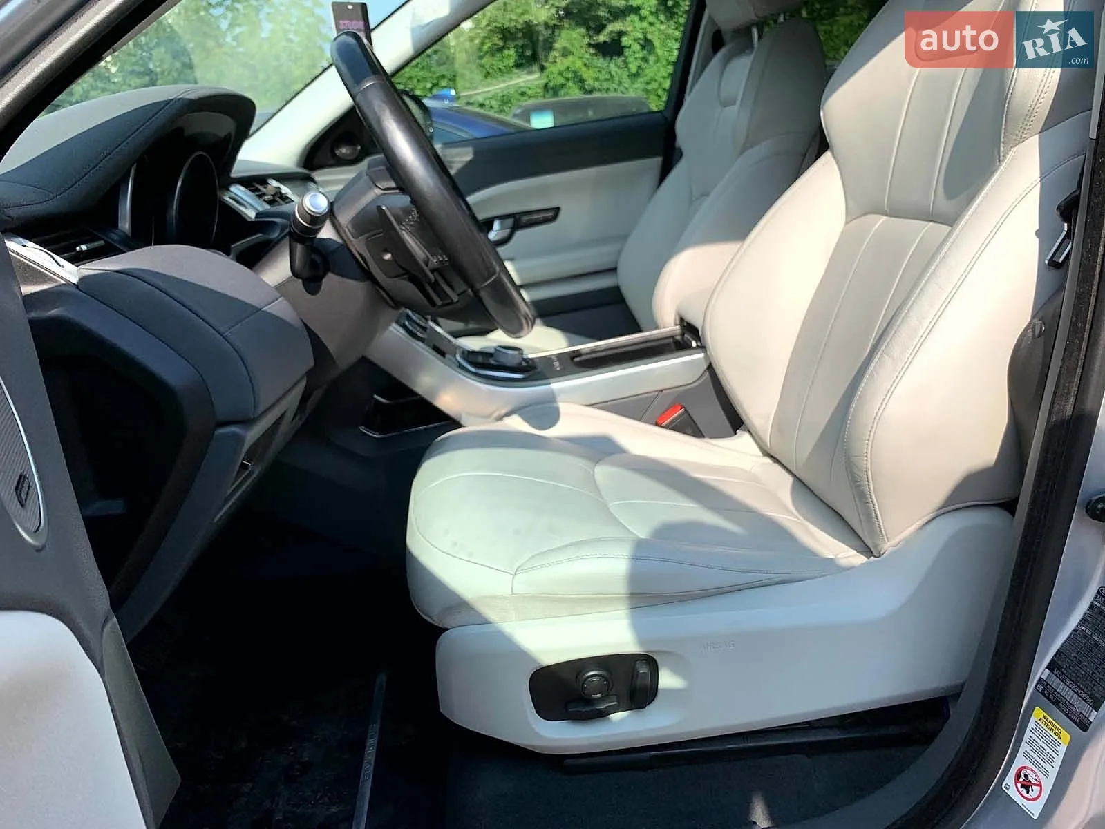 2015 Land Rover Range Rover Evoque - мініатюра 18