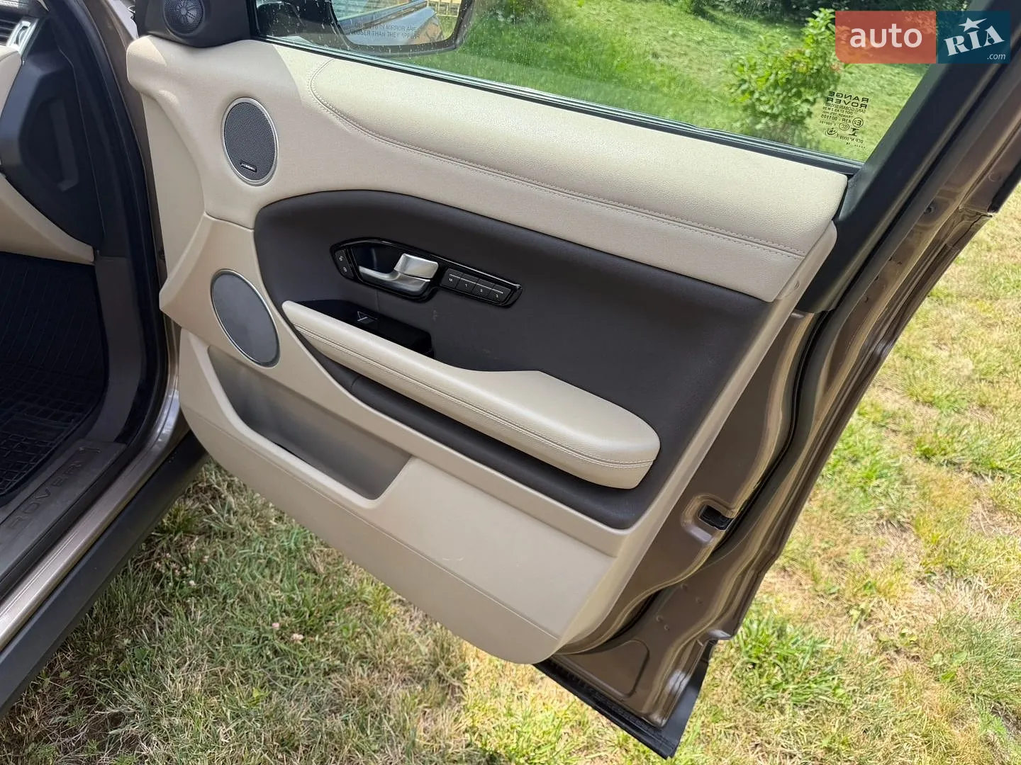 2015 Land Rover Range Rover Evoque - мініатюра 22
