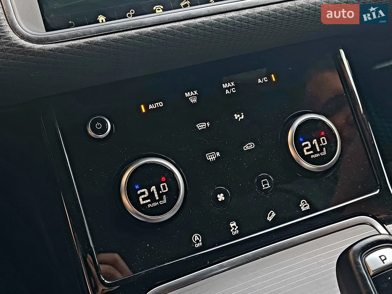2019 Land Rover Range Rover Evoque - мініатюра 18