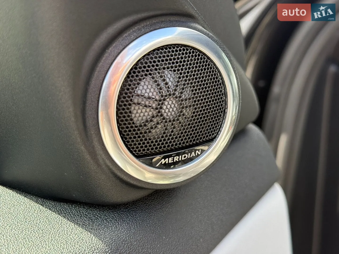 2020 Land Rover Range Rover Evoque - мініатюра 54