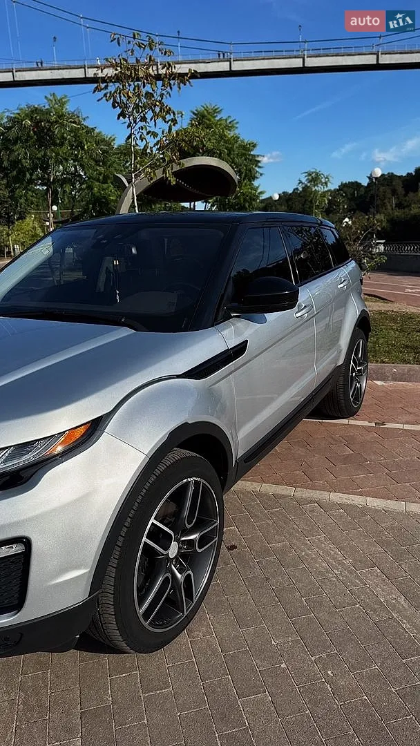 2017 Land Rover Range Rover Evoque - мініатюра 2