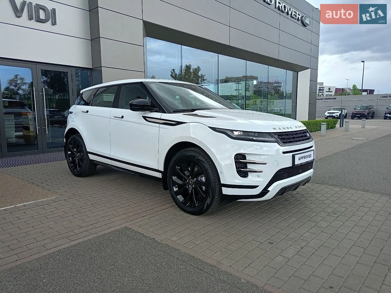 2026 Land Rover Range Rover Evoque - мініатюра 3