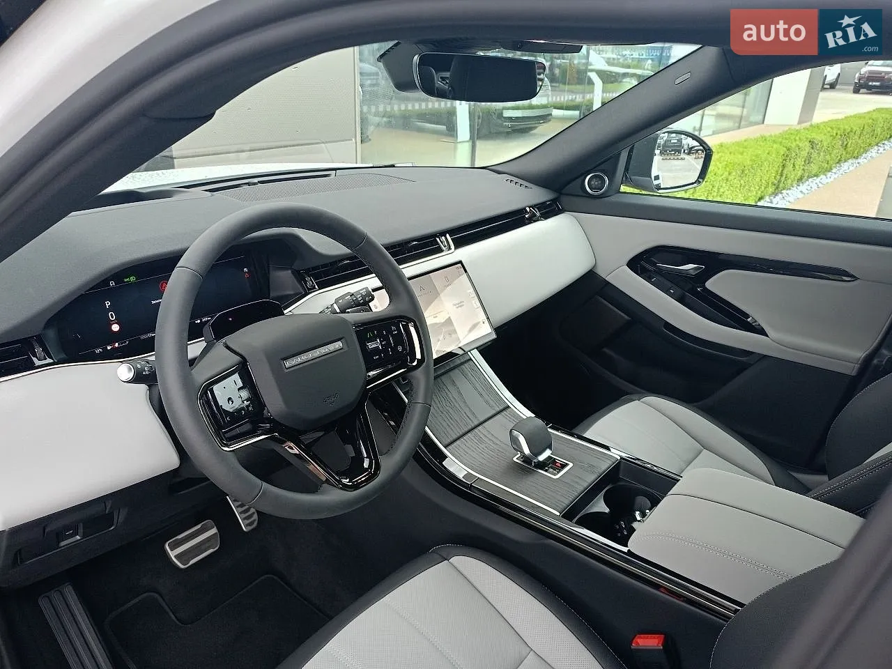 2026 Land Rover Range Rover Evoque - мініатюра 12