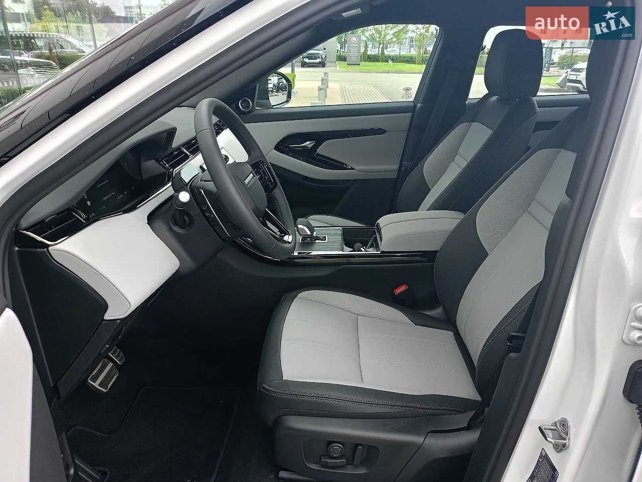 2026 Land Rover Range Rover Evoque - мініатюра 13