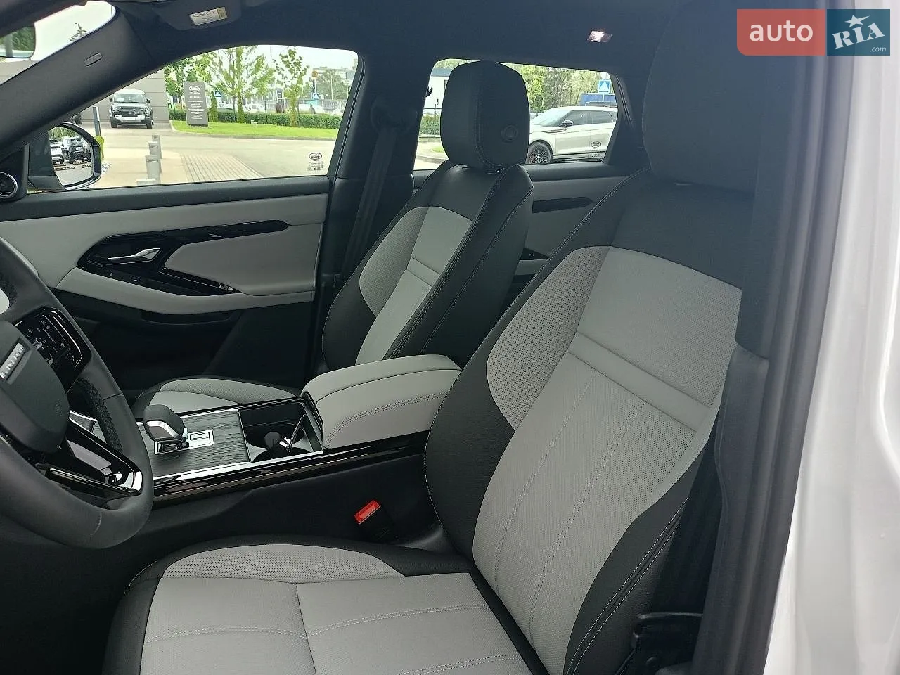 2026 Land Rover Range Rover Evoque - мініатюра 14