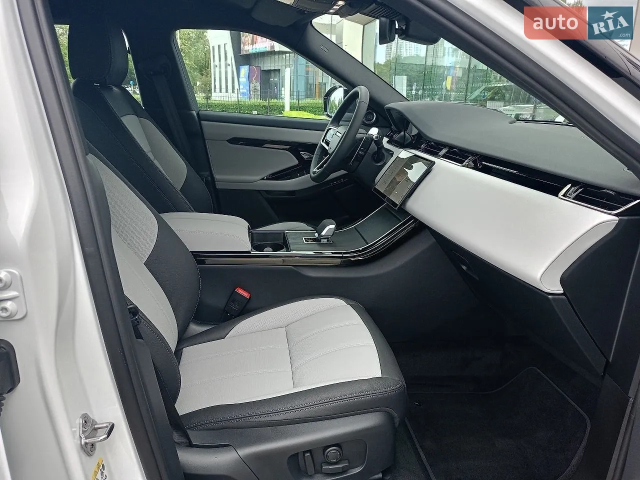 2026 Land Rover Range Rover Evoque - мініатюра 20