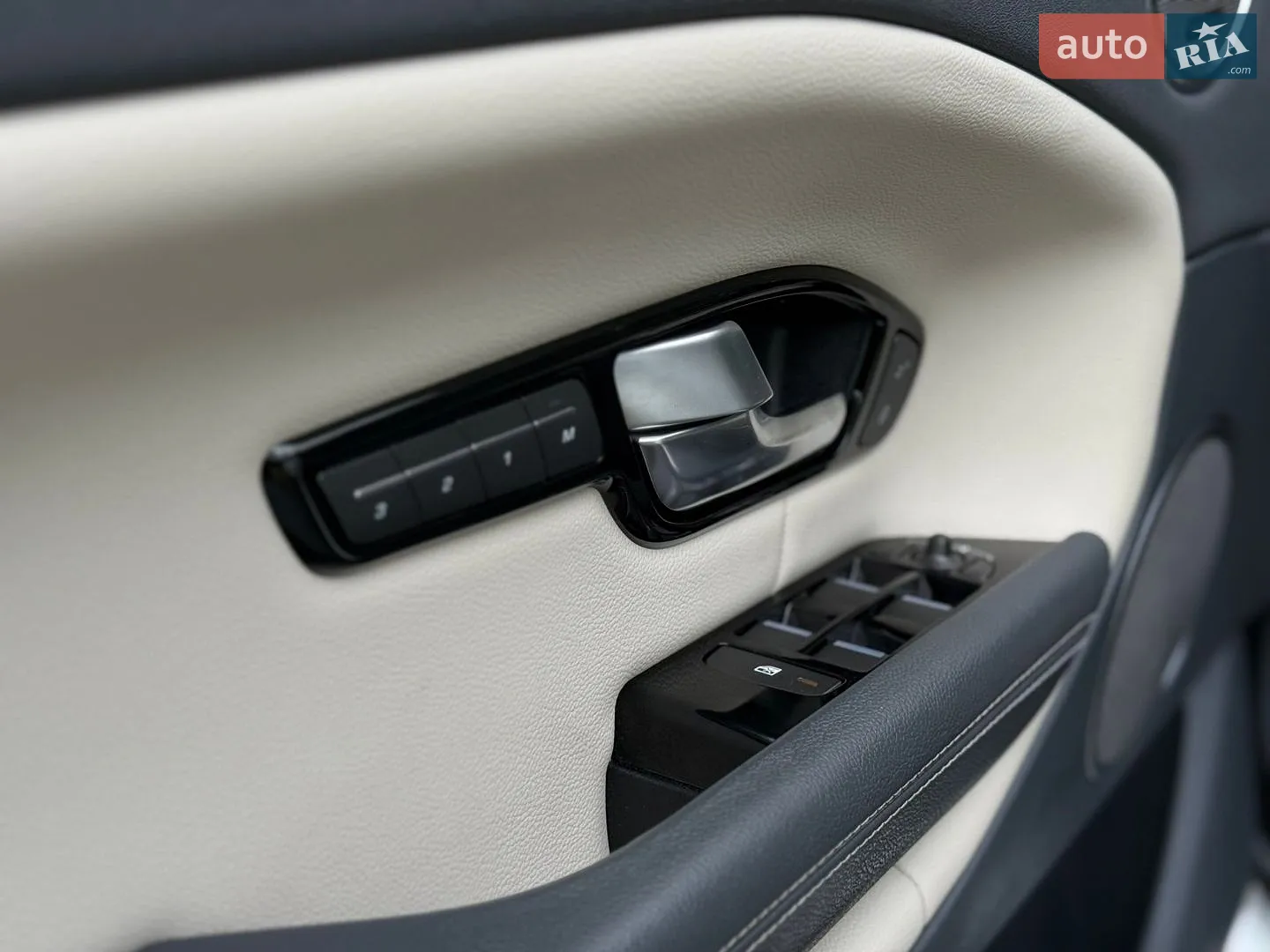2015 Land Rover Range Rover Evoque - мініатюра 8
