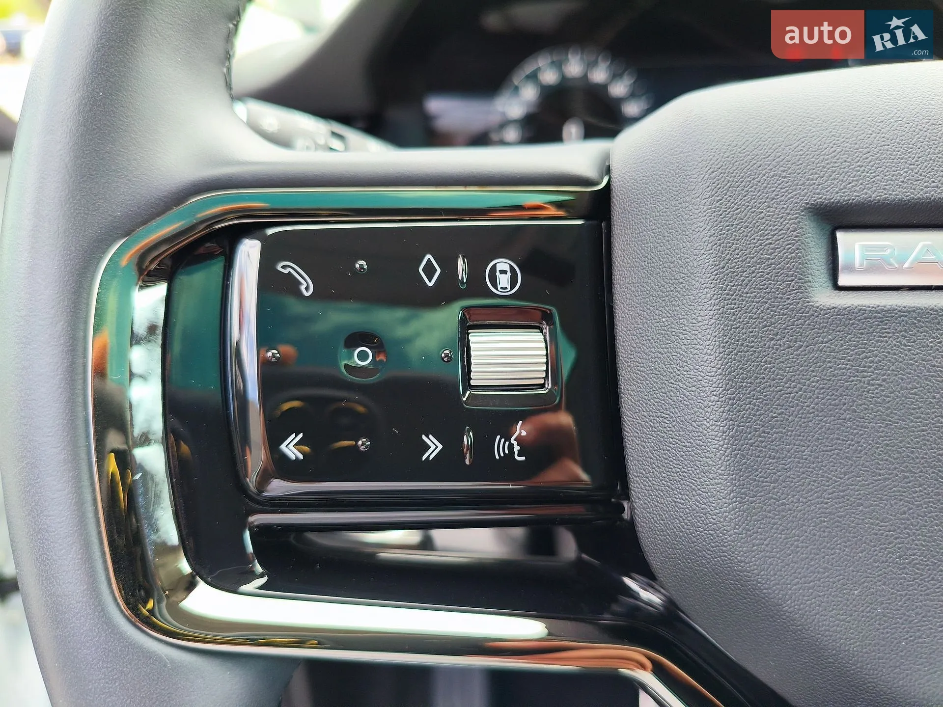2024 Land Rover Range Rover Evoque - мініатюра 55