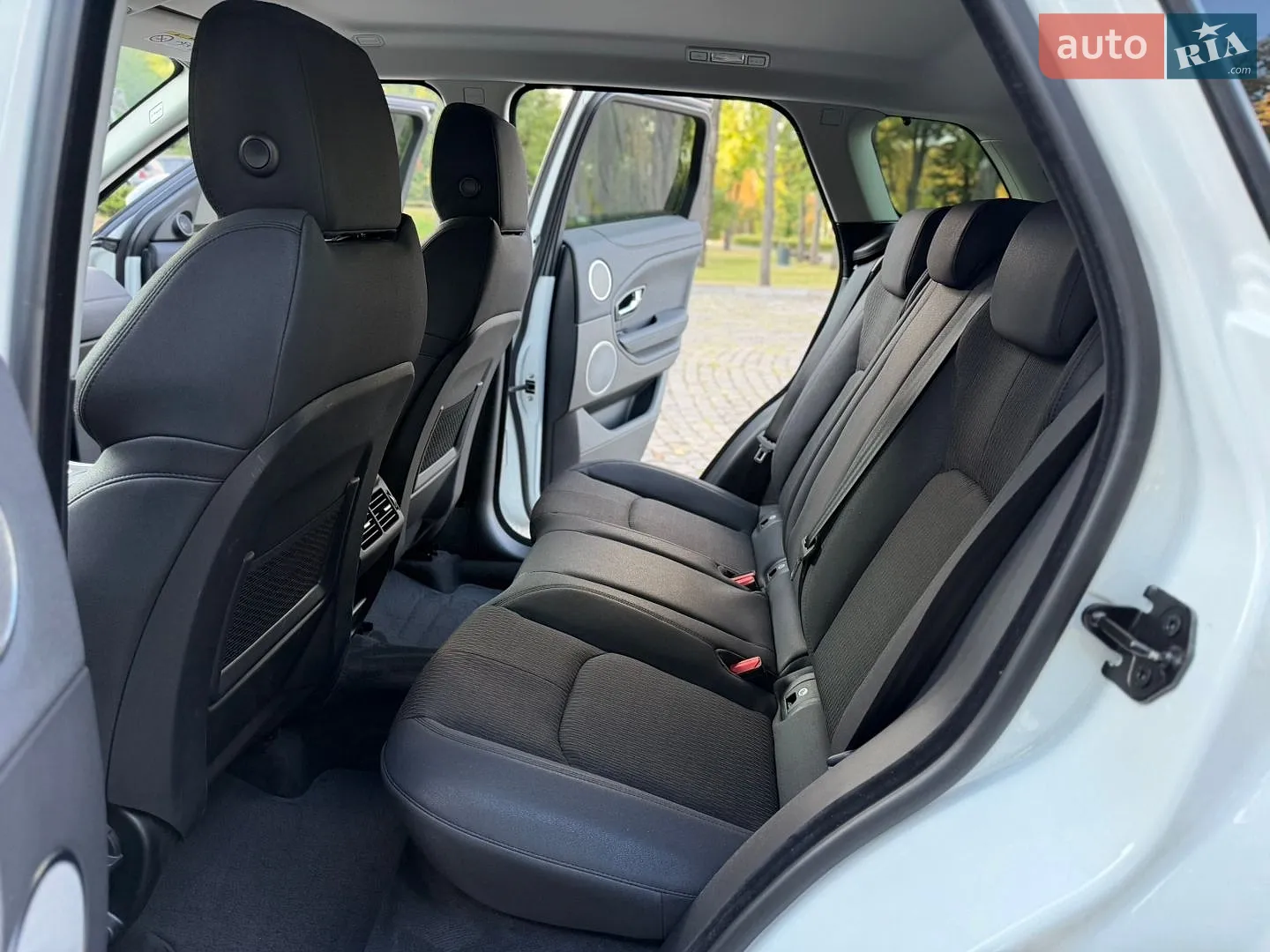 2018 Land Rover Range Rover Evoque - мініатюра 44