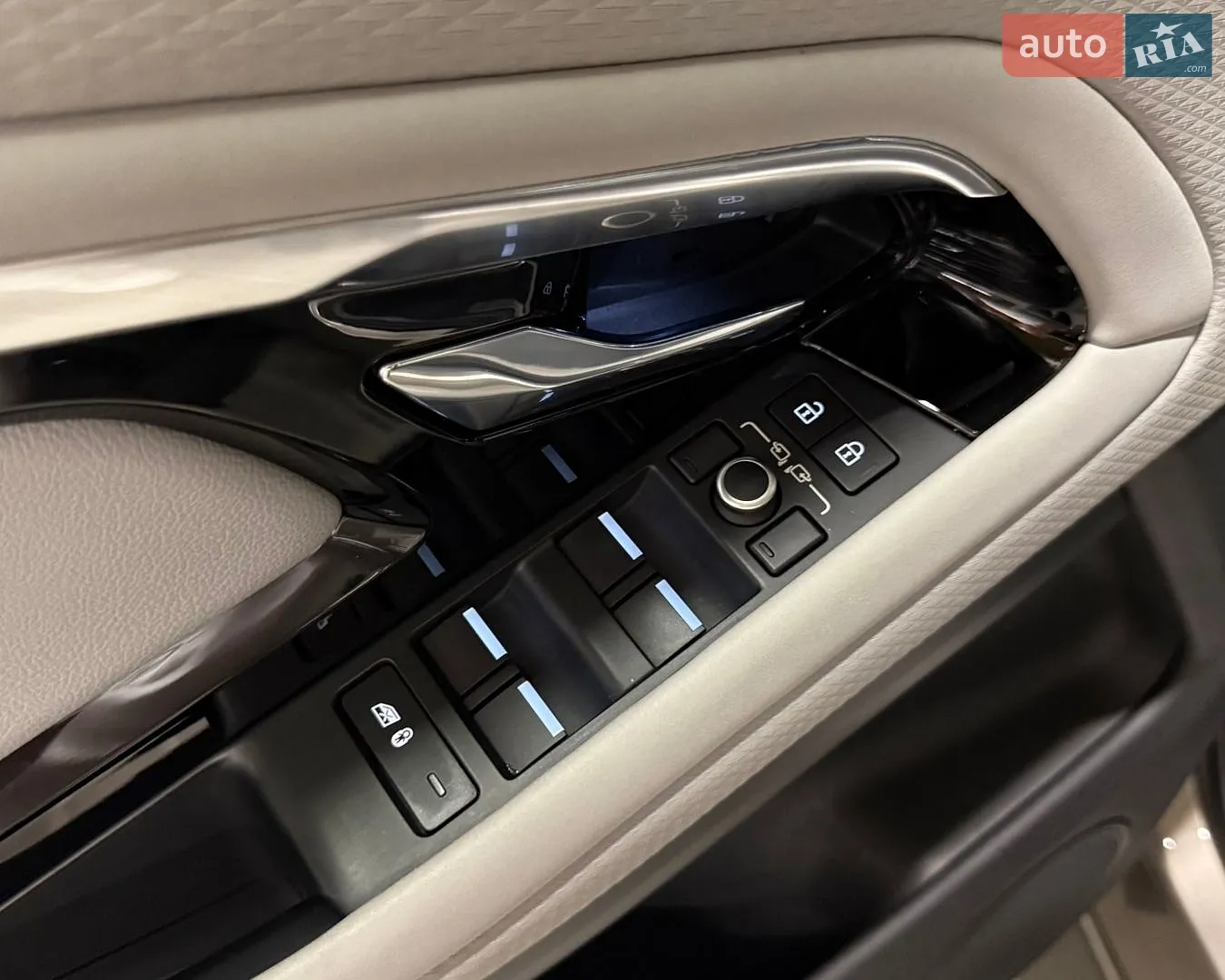2020 Land Rover Range Rover Evoque - мініатюра 28