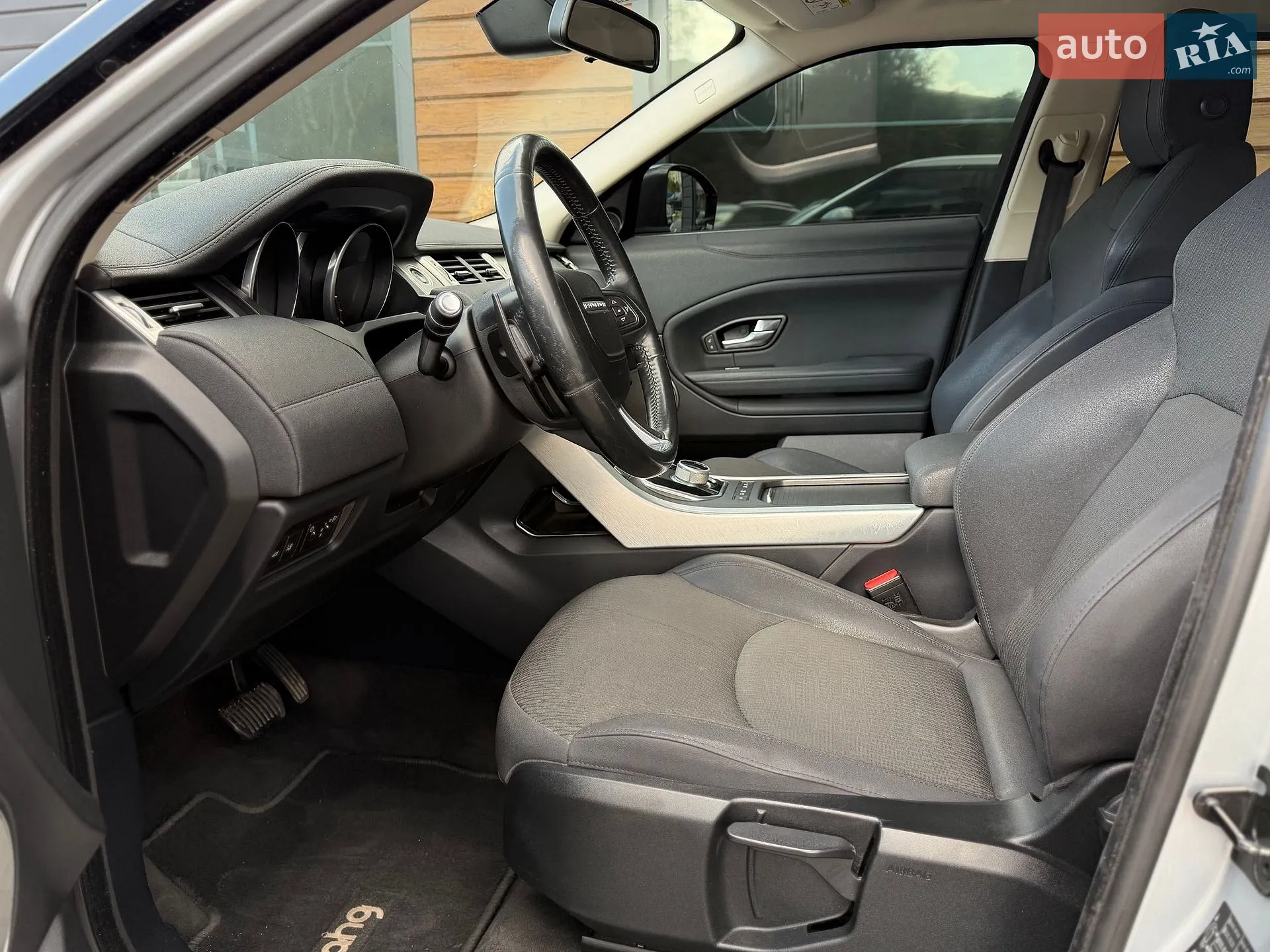 2015 Land Rover Range Rover Evoque - мініатюра 25