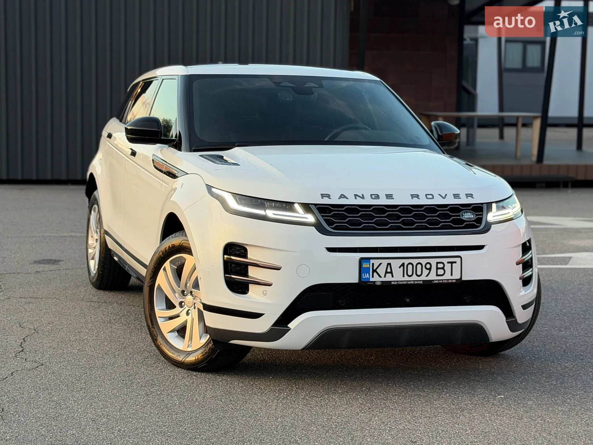 2021 Land Rover Range Rover Evoque - мініатюра 27