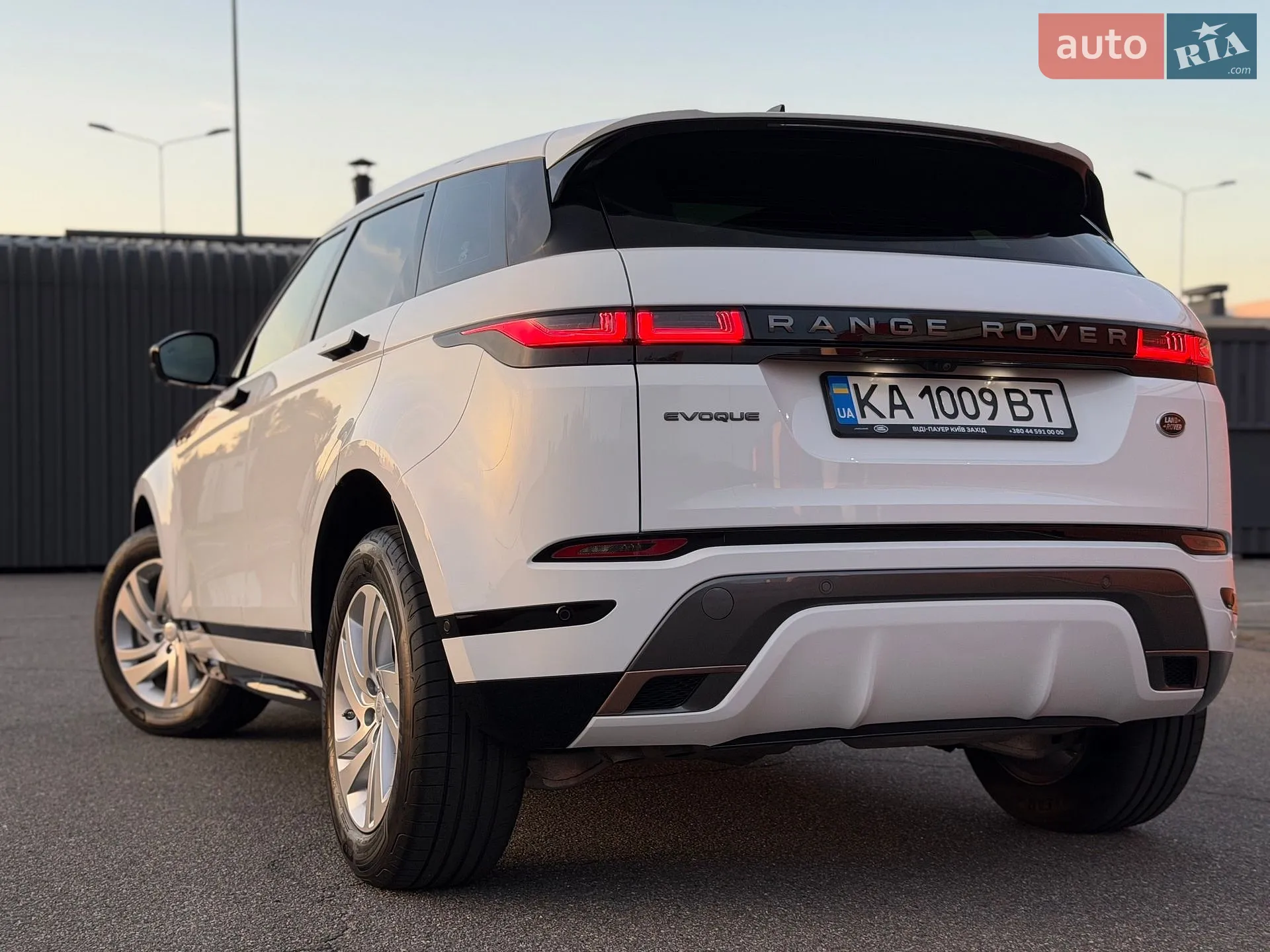 2021 Land Rover Range Rover Evoque - мініатюра 32