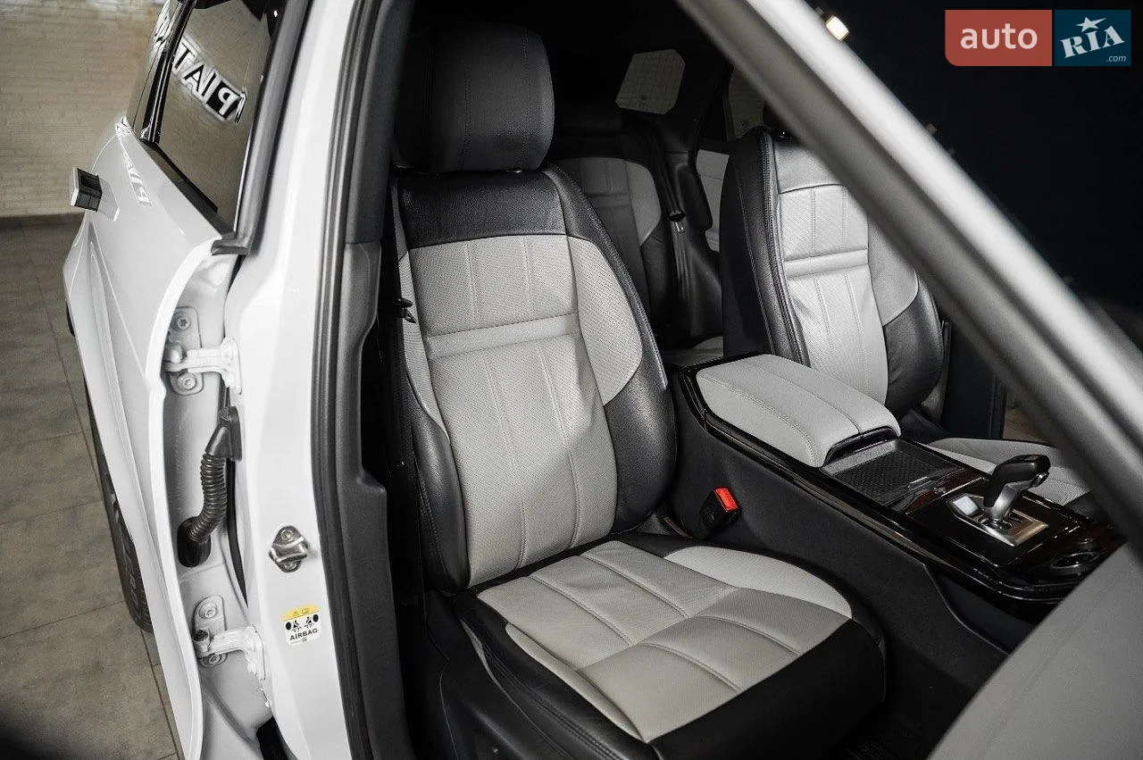 2019 Land Rover Range Rover Evoque - мініатюра 48