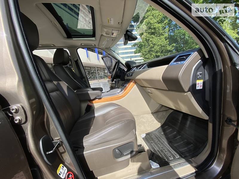 Позашляховик / Кросовер Land Rover Range Rover Sport 2010 в Києві