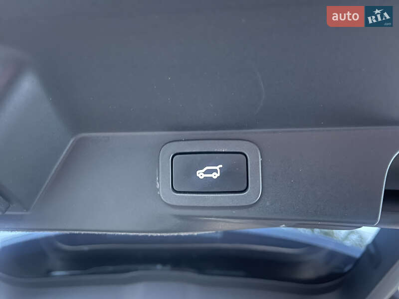 Внедорожник / Кроссовер Land Rover Range Rover Sport 2017 в Киеве