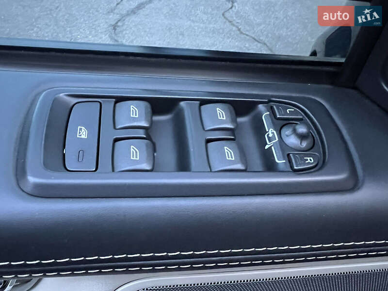 Внедорожник / Кроссовер Land Rover Range Rover Sport 2013 в Киеве