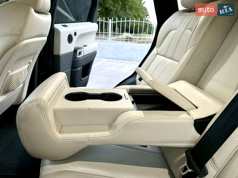 Внедорожник / Кроссовер Land Rover Range Rover Sport 2016 в Киеве