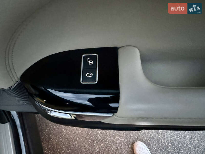 Внедорожник / Кроссовер Land Rover Range Rover Sport 2016 в Киеве