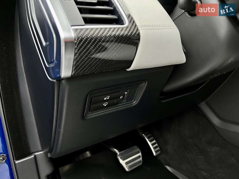 Внедорожник / Кроссовер Land Rover Range Rover Sport 2015 в Киеве