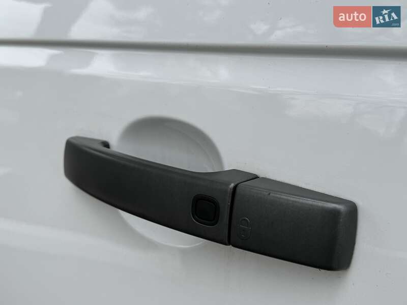Внедорожник / Кроссовер Land Rover Range Rover Sport 2011 в Одессе