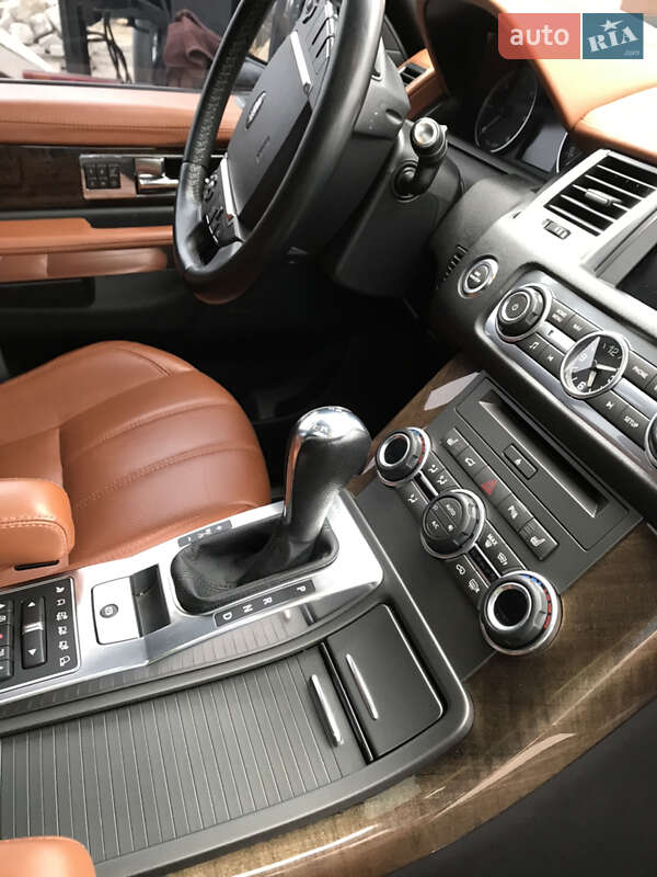 Внедорожник / Кроссовер Land Rover Range Rover Sport 2013 в Запорожье