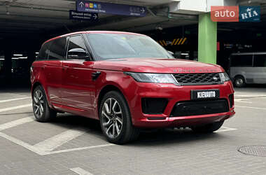 Позашляховик / Кросовер Land Rover Range Rover Sport 2018 в 