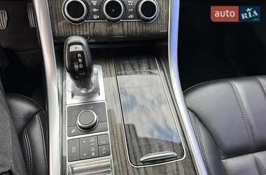 Позашляховик / Кросовер Land Rover Range Rover Sport 2016 в 