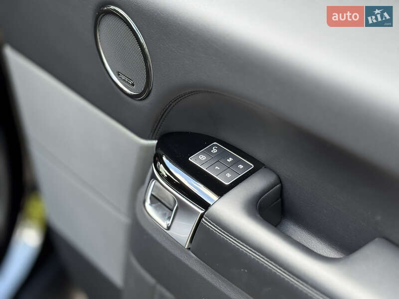 Внедорожник / Кроссовер Land Rover Range Rover Sport 2016 в Киеве