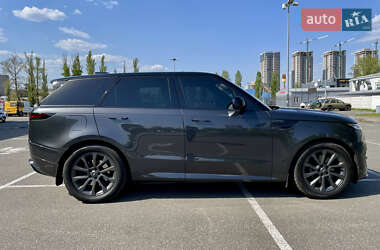 Позашляховик / Кросовер Land Rover Range Rover Sport 2023 в 
