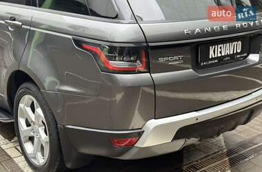 Позашляховик / Кросовер Land Rover Range Rover Sport 2018 в 